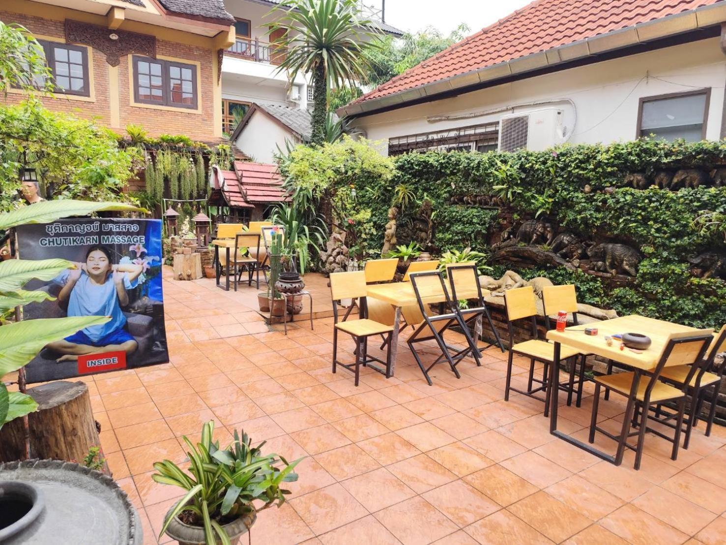 Hotel S.K. House 1 à Chiang Mai Extérieur photo