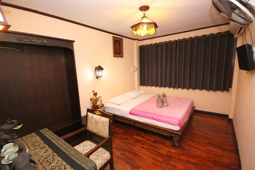 Hotel S.K. House 1 à Chiang Mai Extérieur photo